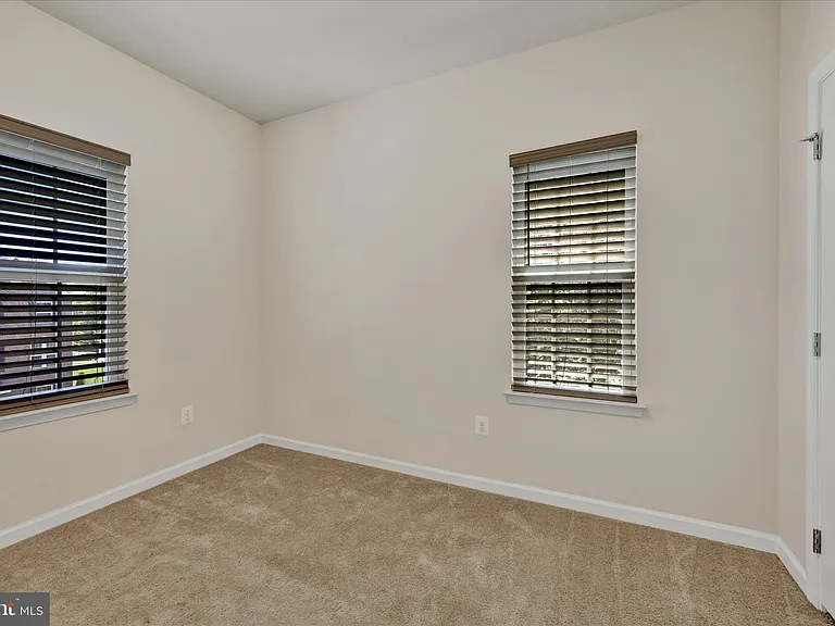 10 Laurel Gate Ct — Photo 23