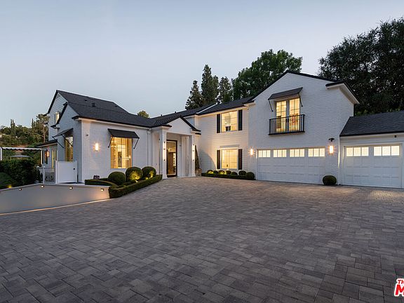3rd image of 4639 Balboa Ave