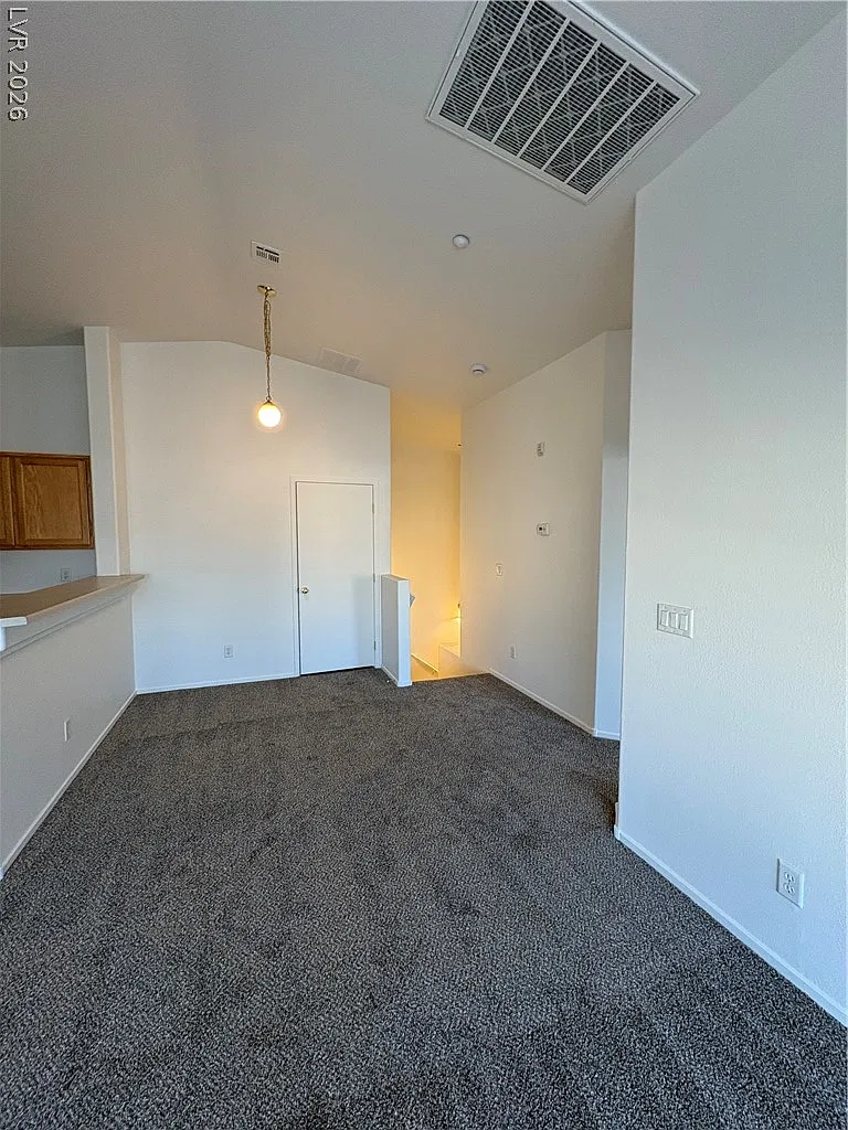 2 bed, 2.0 bath, 1068 sqft, $1,425 — Photo 4