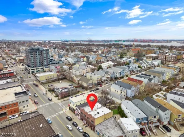 993 Broadway #1, Bayonne City, NJ 07002