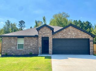 64 Wolfsbridge Loop, Cabot, AR 72023
