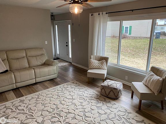2nd image of 2431 Clearview Dr