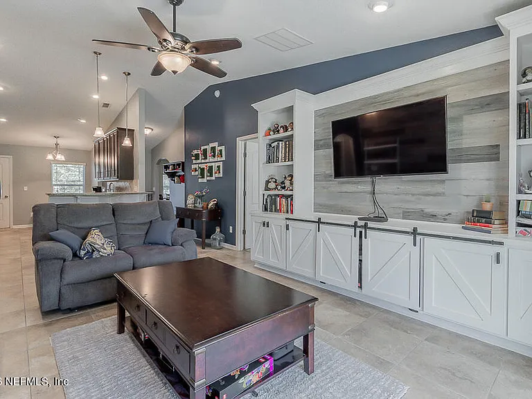 13328 Smithwick Ln — Photo 16
