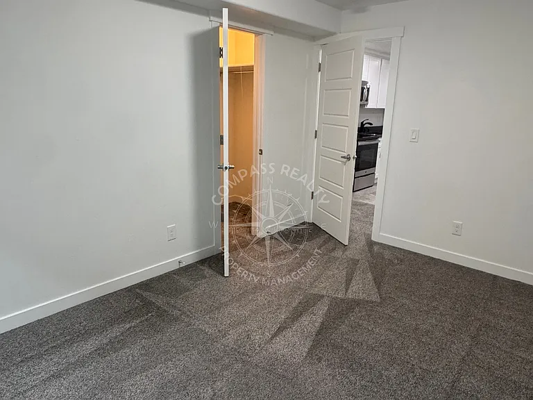 803 W Kingfisher Rd #2 — Photo 13
