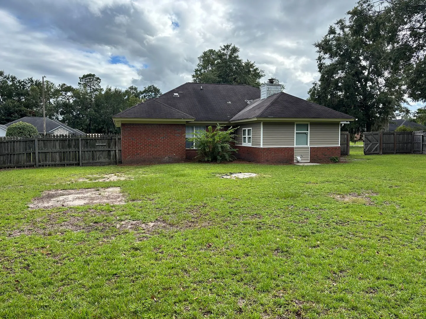 4 bed, 1884 sqft, $2,250 — Photo 2