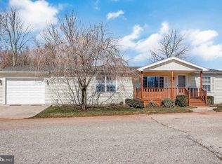 256 Runaway Rd, Abbottstown, PA 17301