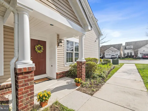 8964 Yellow Daisy Pl, Lorton, VA 22079