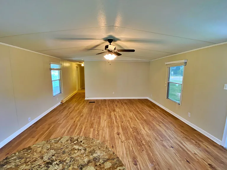 500 River Park Rd — Photo 3