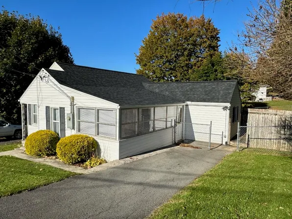 120 Elizabeth St, Lewisburg, WV 24901