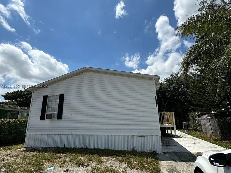 11832 Leeward Pl #H — Photo 24