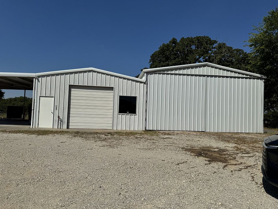 2nd image of 1011 Kenwood Rd SE