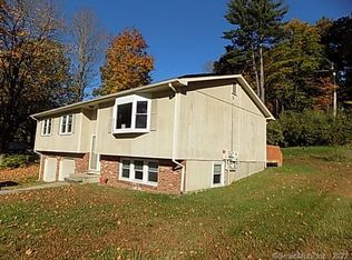 45 Riverside Rd, Sandy Hook, CT 06482