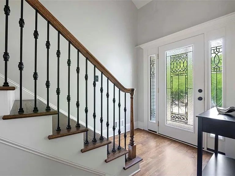 1213 Club Walk Dr NE — Photo 3