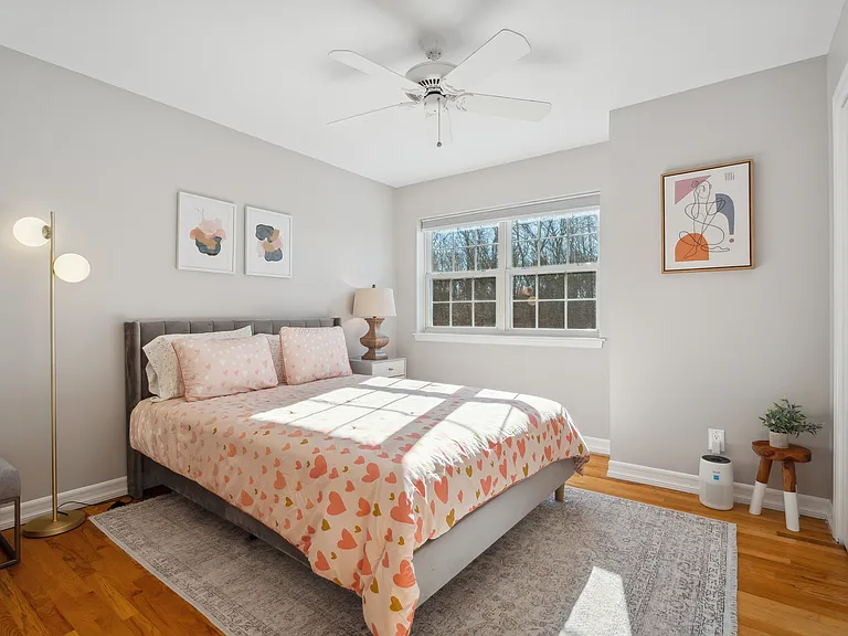 39 Hollow Ln — Photo 23