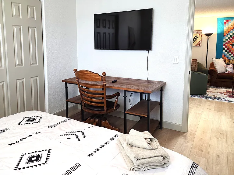 1311 W Folley St — Photo 41