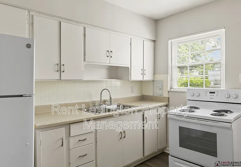 541 Sheridan Dr #1 — Photo 2