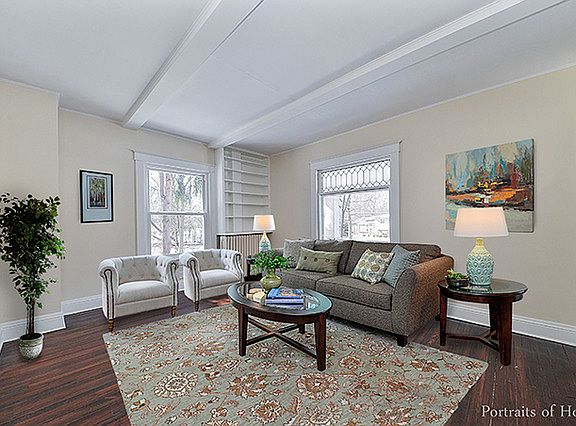 4th image of 221 Traver Ave