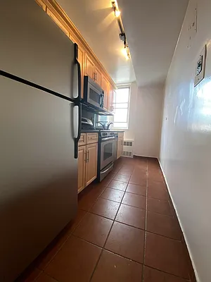 Rented by Bond New York | media 7