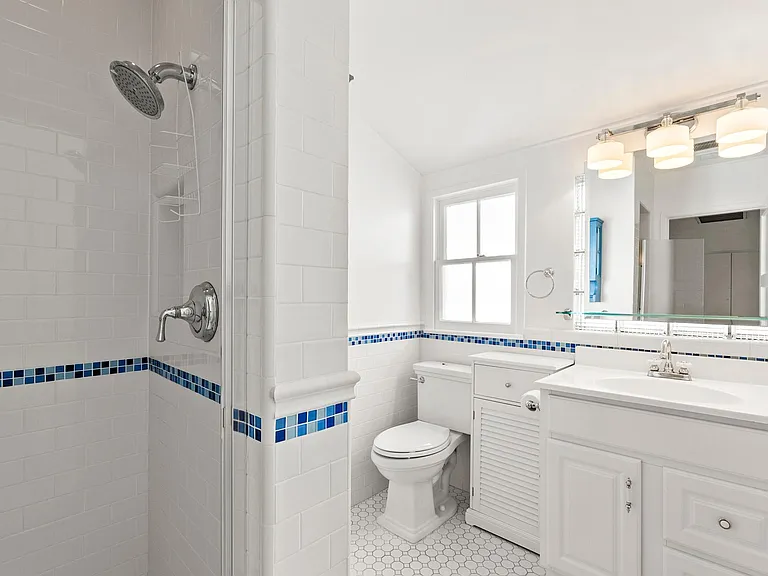 1204 Beverwil Dr — Photo 25
