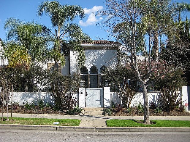 View from Larchmont Bl.