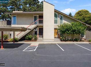 30 Massolo Dr APT B, Pleasant Hill, CA 94523