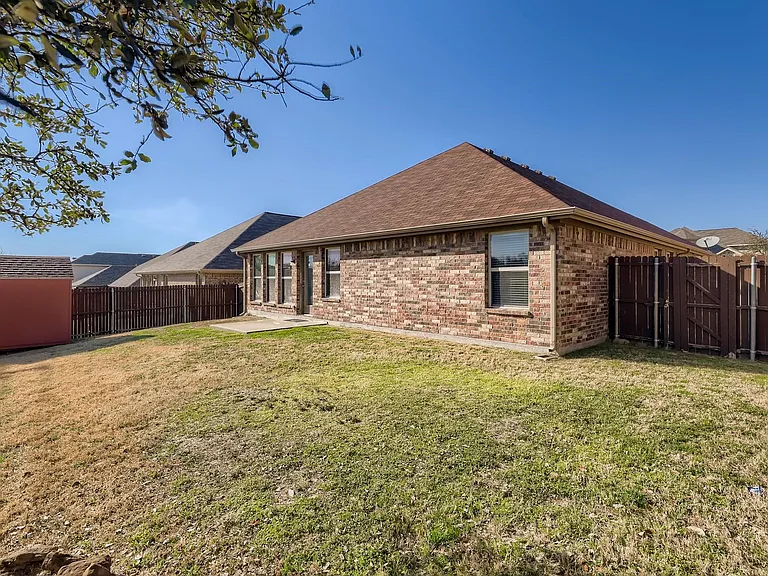 1270 Lasso Dr — Photo 18