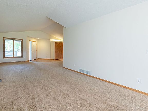 3rd image of 803 Morningside Dr