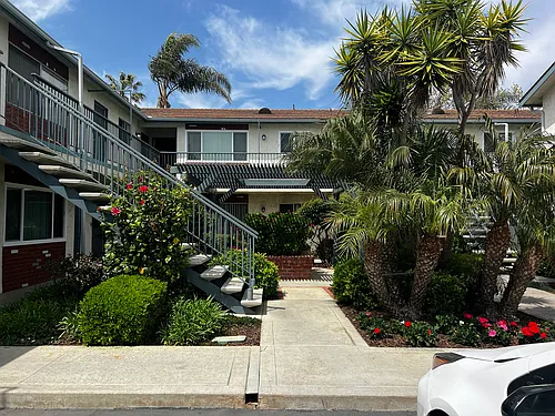429 Palm Avenue Photo 1