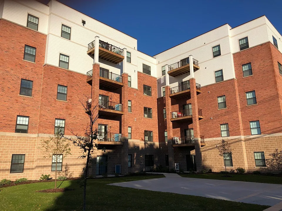 301 N Madison St #3A