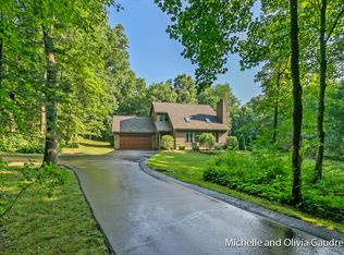 9700 Forest Ridge Ln, Middleville, MI 49333