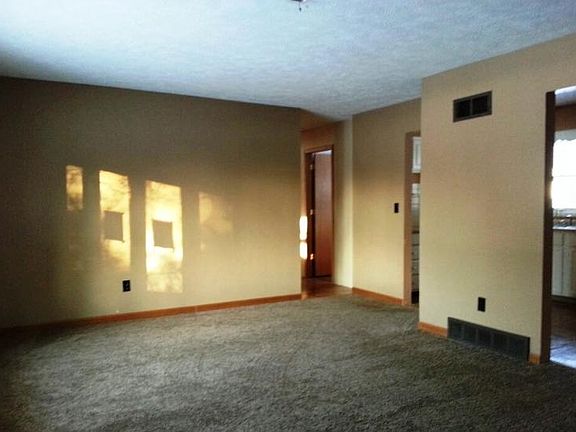 2nd image of 1624 Nelson Dr