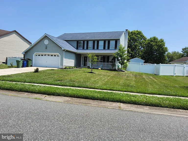 504 Parliament Rd — Photo 1
