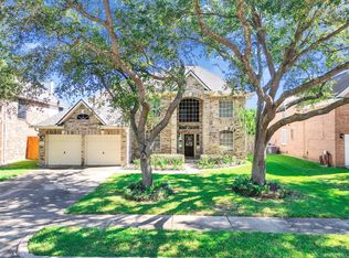 13611 Country Green Ct, Houston, TX 77059