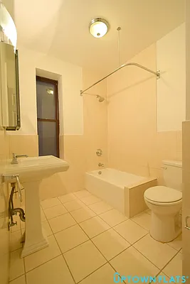 Rented by Uptown Flats LLC | media 8