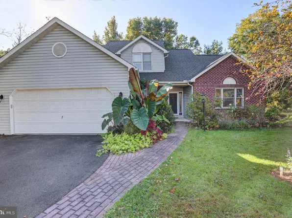 5814 Barnsley Dr, Harrisburg, PA 17111