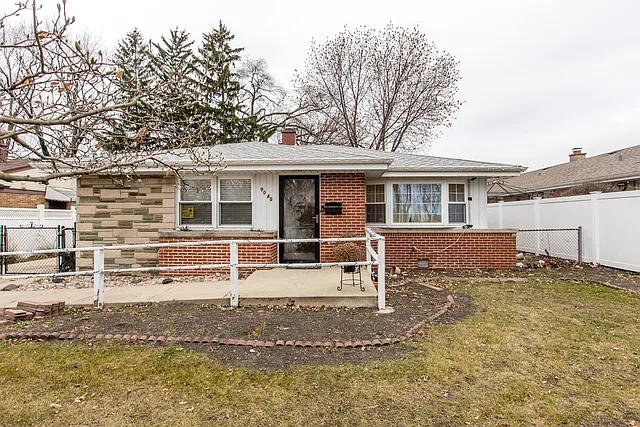 9040 Harlem Ave photo 1