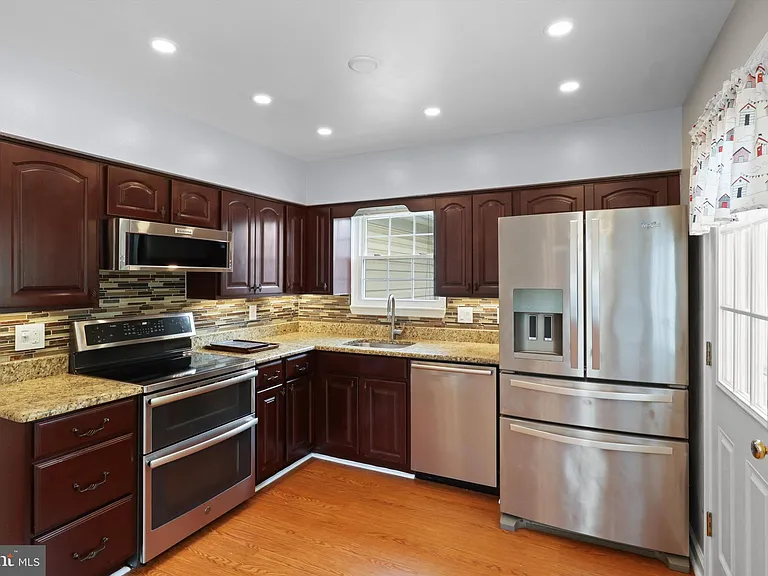 3818 Marquis Pl — Photo 12