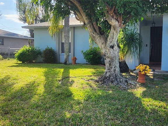 3rd image of 4618 SW 7th Ave