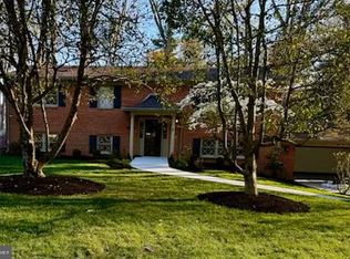 8913 Bluegate Dr, Fairfax, VA