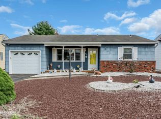 12 Jericho Rd, Toms River, NJ 08757