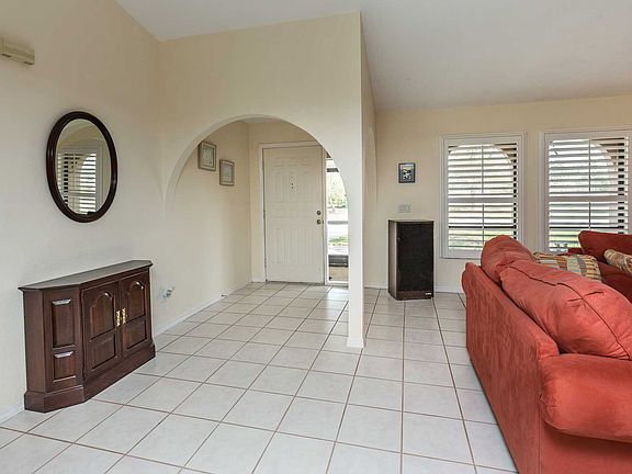 5th image of 2126 Coral Point Dr