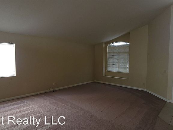 3rd image of 3935 Golden Elm St