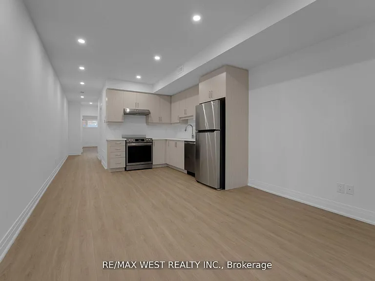 521 Saint Johns Rd #LOWER — Photo 8