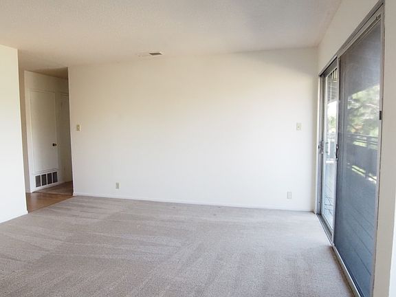 5th image of 15 Circle Dr APT C