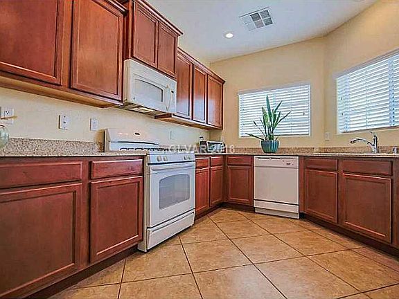4th image of 5107 Lower Falls Ct