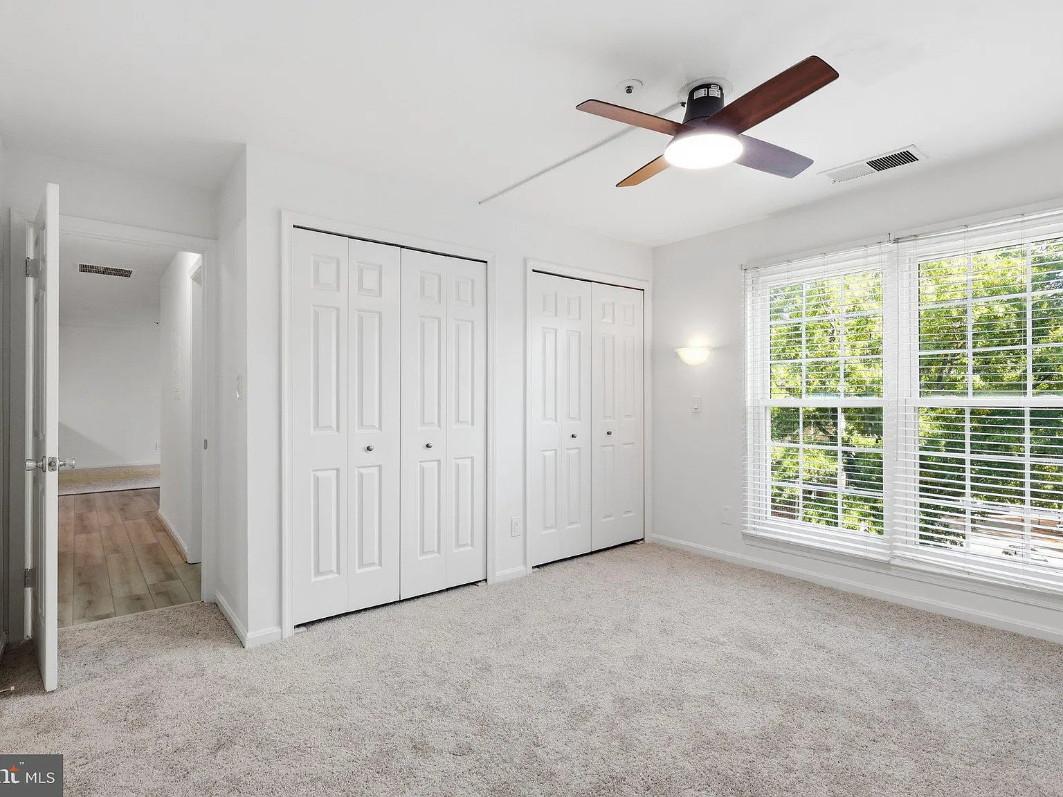 2 bed, 2.0 bath, 975 sqft, $3,000 — Photo 3