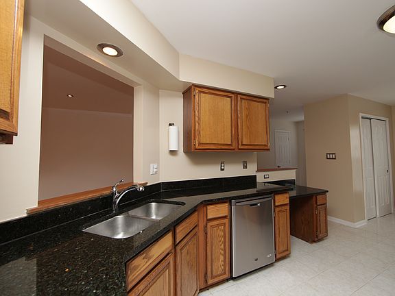 3rd image of 8602 Otter Creek