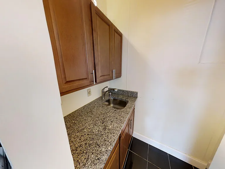 113 Comstock Ave #7 — Photo 4