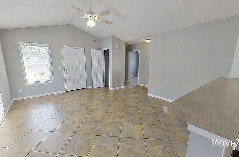 2034 Monroe St — Photo 10