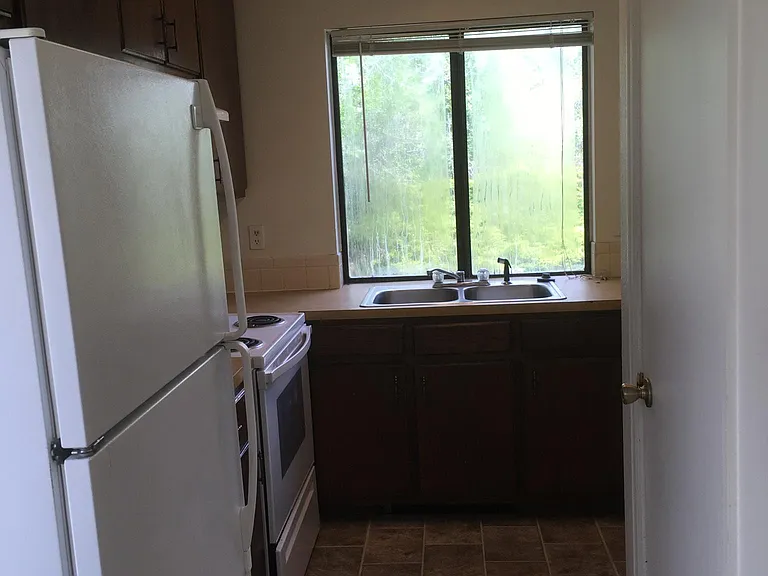 1015 Hover St #1 — Photo 8